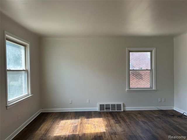 12914 Hazelton Street, Detroit, MI 48223