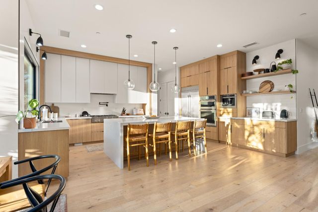 5570 Foothill Rd, Rocklin, CA 95677