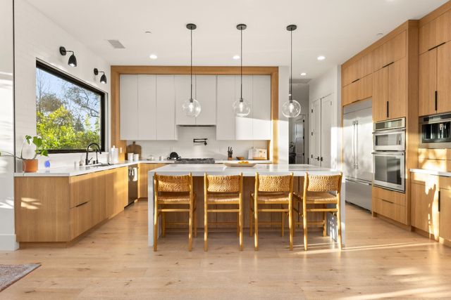 5570 Foothill Rd, Rocklin, CA 95677