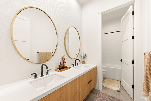 5570 Foothill Rd, Rocklin, CA 95677