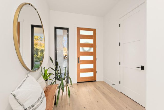 5570 Foothill Rd, Rocklin, CA 95677