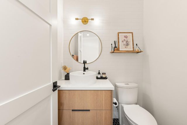 5570 Foothill Rd, Rocklin, CA 95677