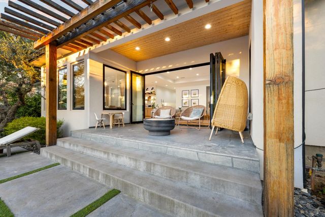 5570 Foothill Rd, Rocklin, CA 95677