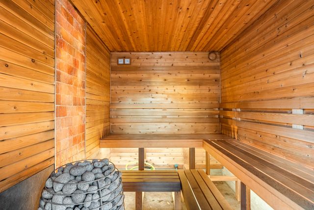 5570 Foothill Rd, Rocklin, CA 95677