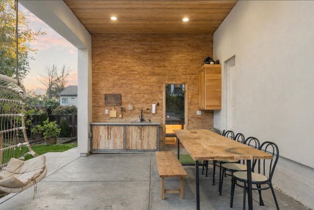 5570 Foothill Rd, Rocklin, CA 95677