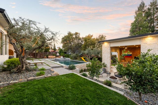 5570 Foothill Rd, Rocklin, CA 95677