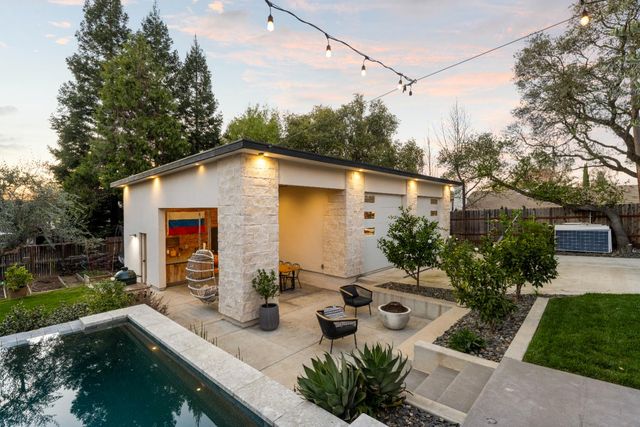 5570 Foothill Rd, Rocklin, CA 95677