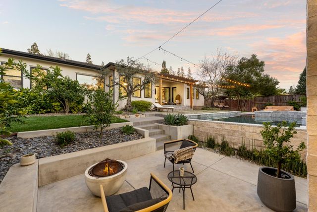 5570 Foothill Rd, Rocklin, CA 95677