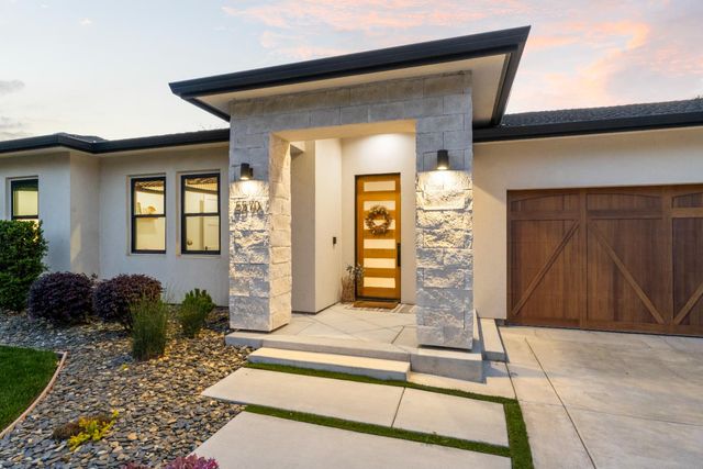 5570 Foothill Rd, Rocklin, CA 95677