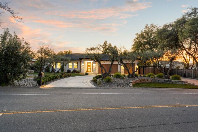 5570 Foothill Rd, Rocklin, CA 95677