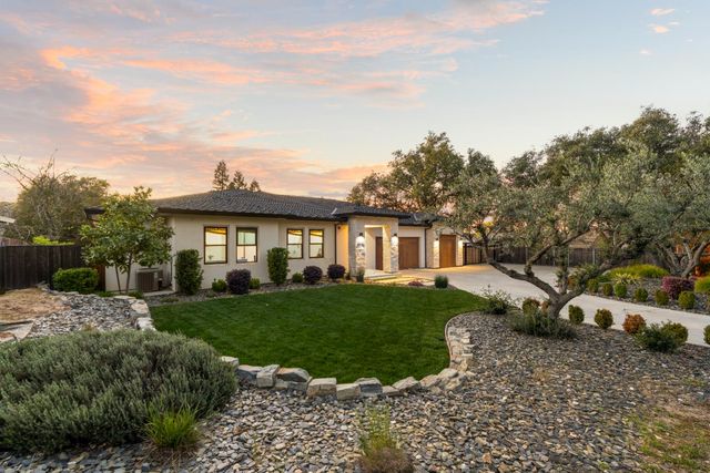 5570 Foothill Rd, Rocklin, CA 95677