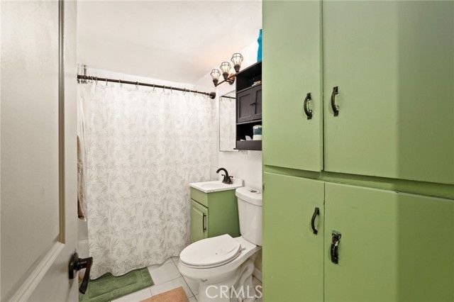 5208 N Leaf, Azusa, CA 91702