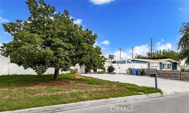 5208 N Leaf, Azusa, CA 91702