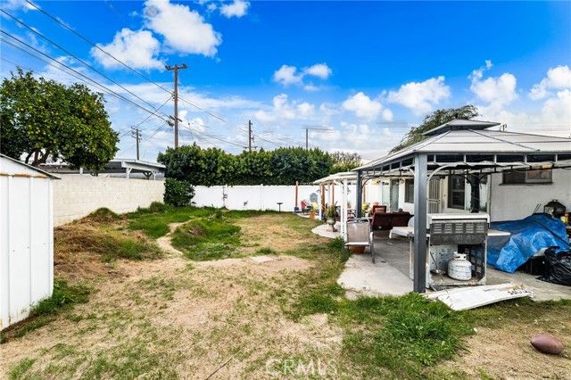 5208 N Leaf, Azusa, CA 91702