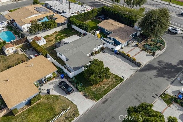 5208 N Leaf, Azusa, CA 91702