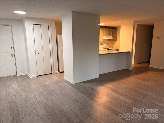 9401 Old Concord Road, Charlotte, NC 28213