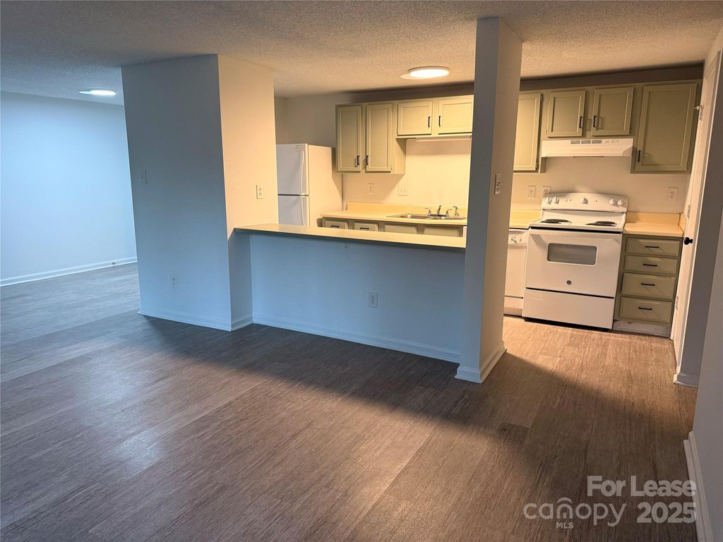 9401 Old Concord Road, Charlotte, NC 28213