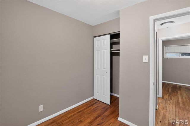 7744 Ellington Drive, St Louis, MO 63121