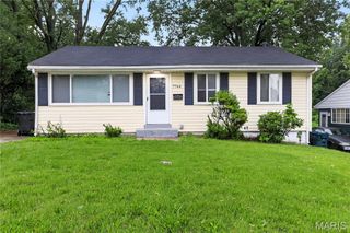 7744 Ellington Drive, St Louis, MO 63121