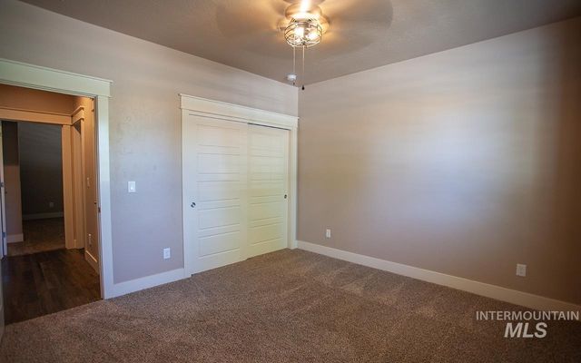 93 S Wildgrass Way, Star, ID 83669
