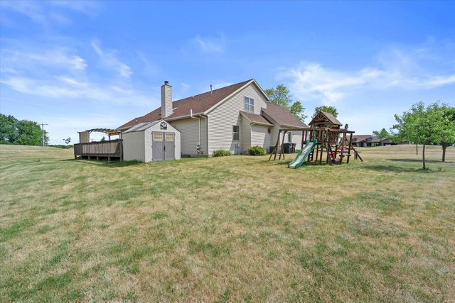 N7101 Lakeshore AVENUE, Elkhorn, WI 53121