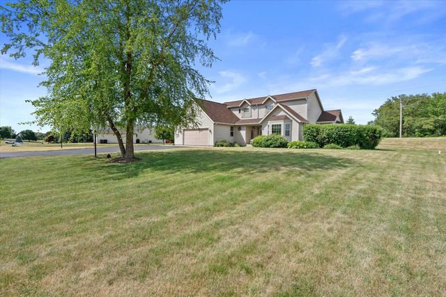 N7101 Lakeshore AVENUE, Elkhorn, WI 53121
