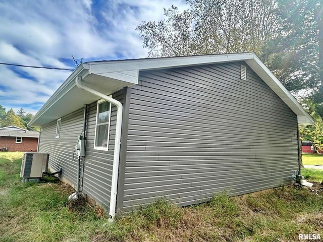 207 BAKER Drive, Metropolis, IL 62960