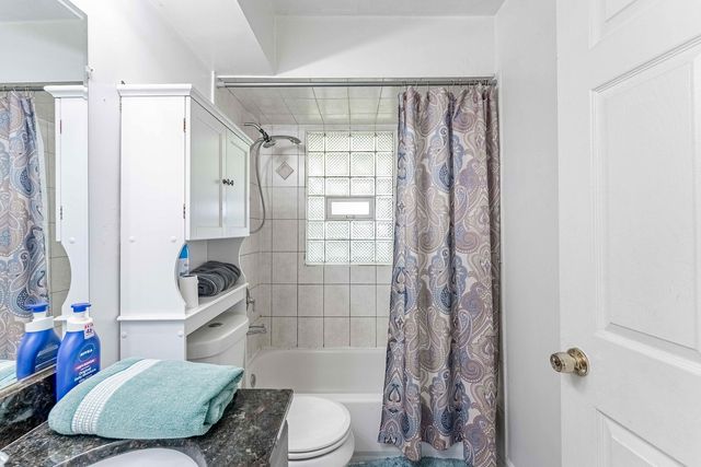 2756 Landen Drive, Melrose Park, IL 60164