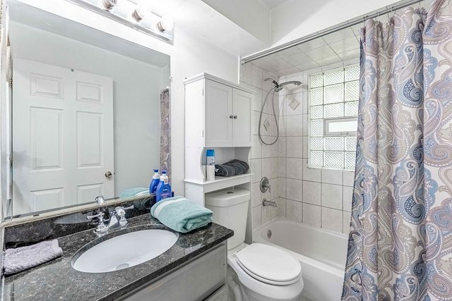 2756 Landen Drive, Melrose Park, IL 60164