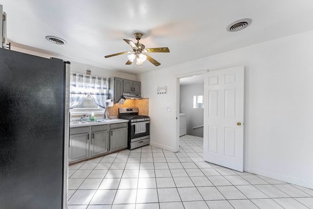 2756 Landen Drive, Melrose Park, IL 60164