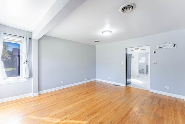 2756 Landen Drive, Melrose Park, IL 60164