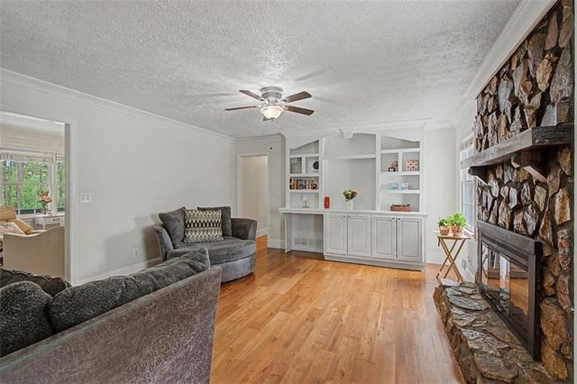 4243 Earney Road, Woodstock, GA 30188
