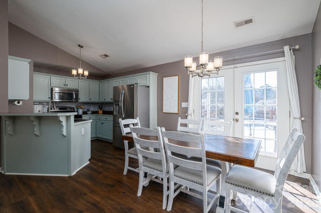 60 W Highland Avenue, Granite Falls, NC 28630