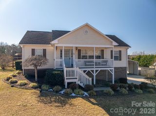 60 W Highland Avenue, Granite Falls, NC 28630
