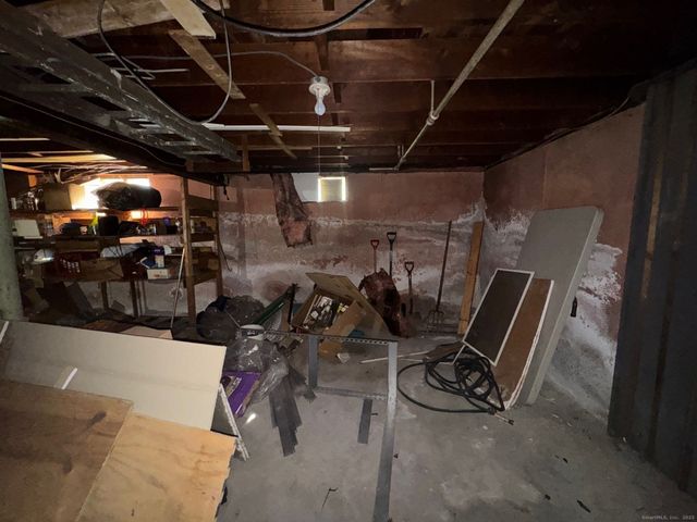 37 Morris Lane, Milford, CT 06460