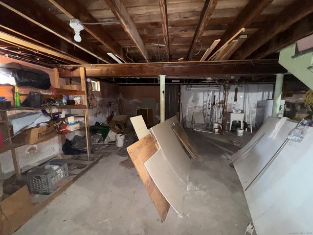 37 Morris Lane, Milford, CT 06460