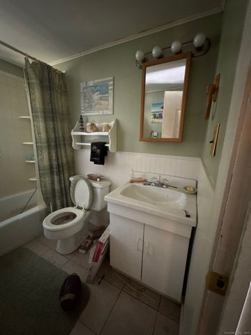 37 Morris Lane, Milford, CT 06460