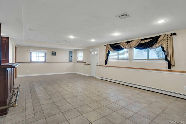 33 Pittoni Drive, Commack, NY 11725