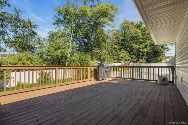 33 Pittoni Drive, Commack, NY 11725