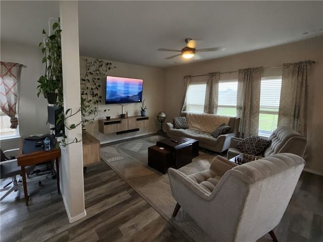 620 Woodcreek Loop, Lowell, AR 72745