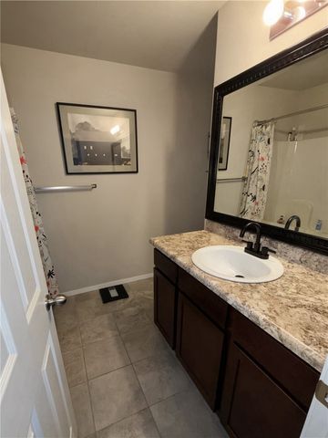 620 Woodcreek Loop, Lowell, AR 72745