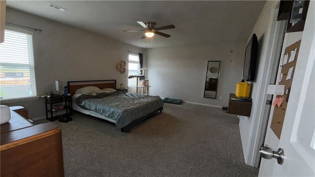 620 Woodcreek Loop, Lowell, AR 72745