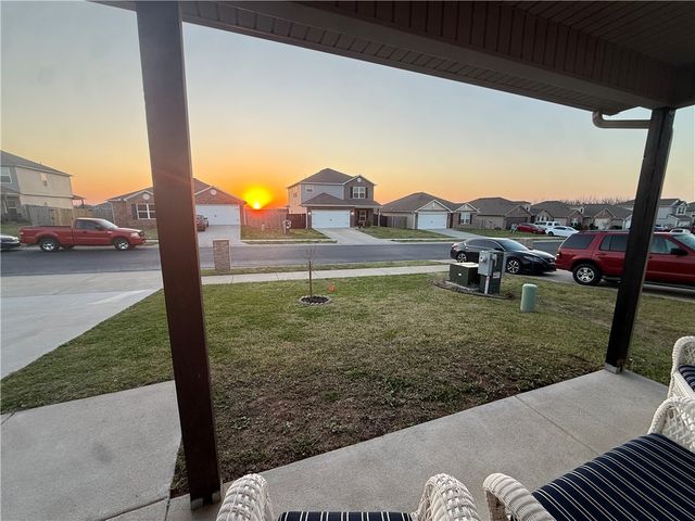 620 Woodcreek Loop, Lowell, AR 72745