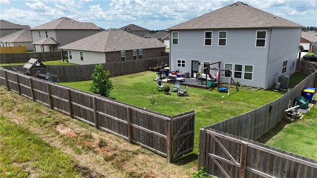 620 Woodcreek Loop, Lowell, AR 72745