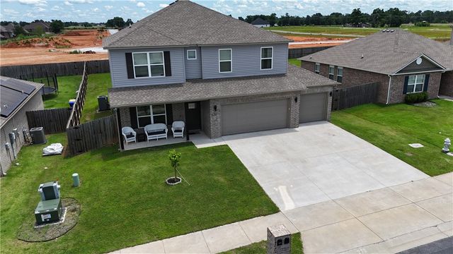 620 Woodcreek Loop, Lowell, AR 72745