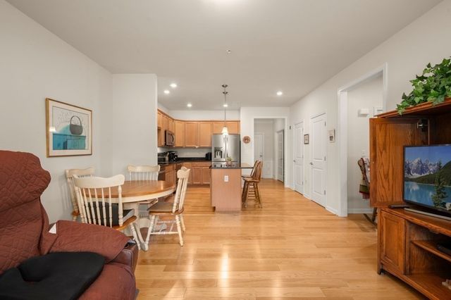 220 Martins Landing 102, North Reading, MA 01867