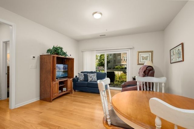 220 Martins Landing 102, North Reading, MA 01867