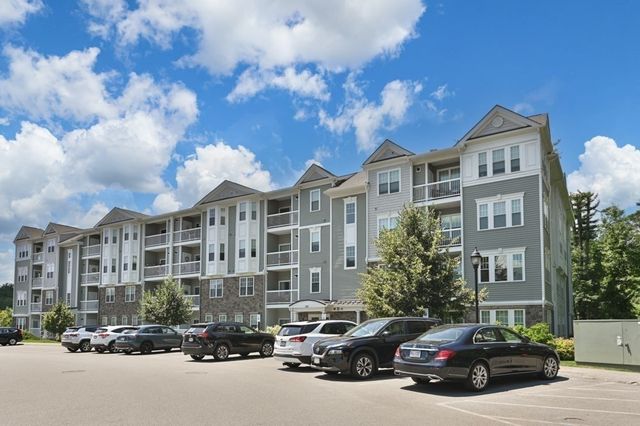220 Martins Landing 102, North Reading, MA 01867