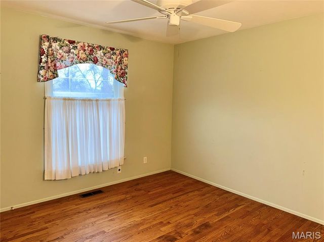 1320 Pepperhill Drive, Florissant, MO 63033