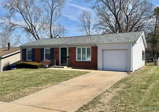 1320 Pepperhill Drive, Florissant, MO 63033